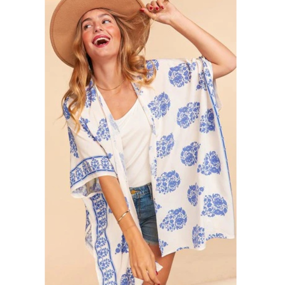Floral Blue and White Kimono Top - Picture 3 of 3